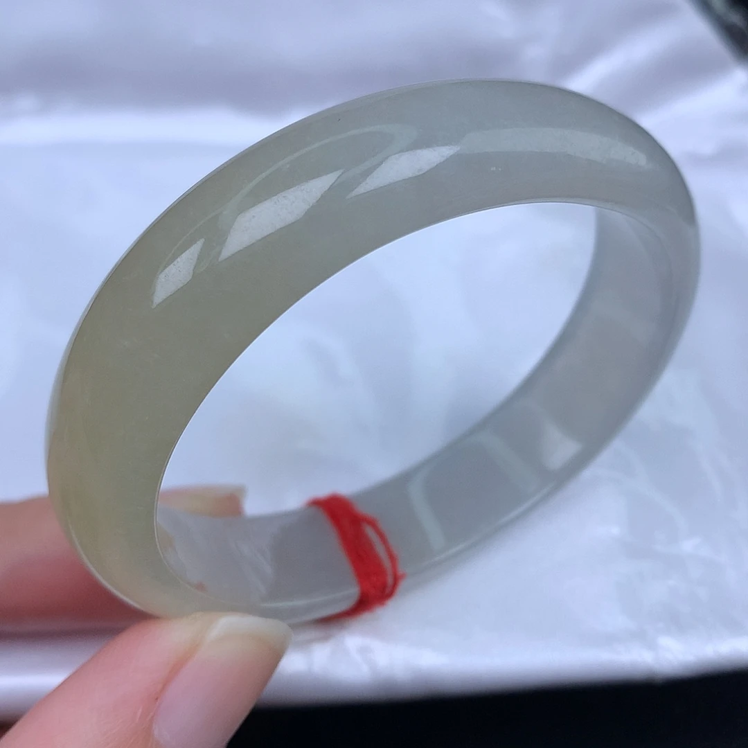 翡翠未镶嵌手镯（贵妃镯）天然