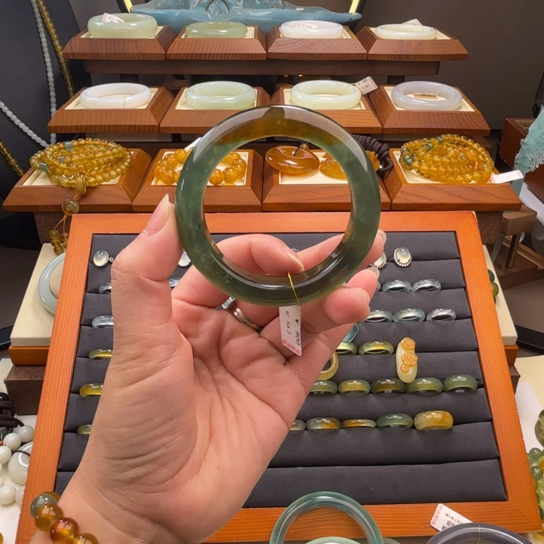 蛇纹石玉未镶嵌手镯56