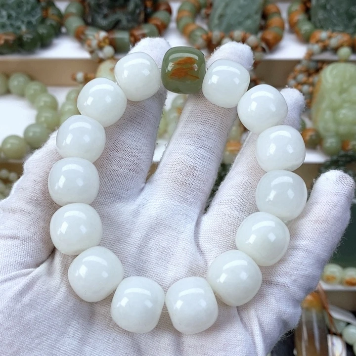 【闪购商品】透闪石质玉串未镶嵌紫**来