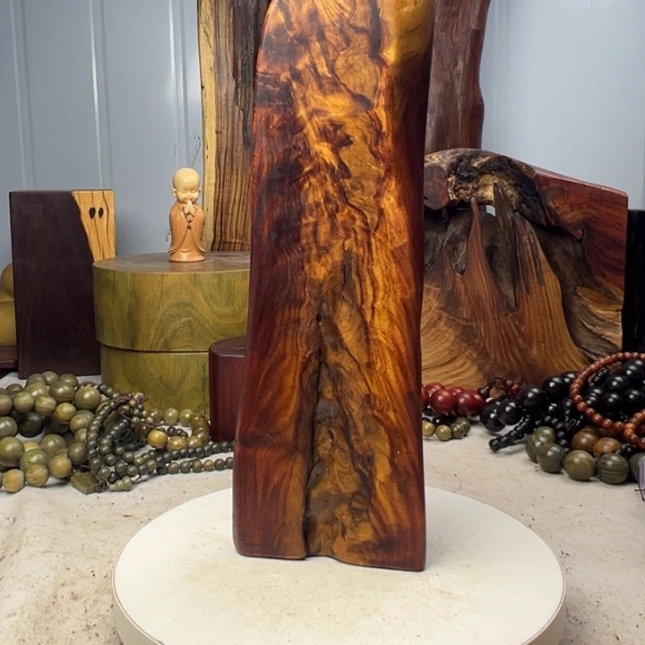 墨***斯木赞比亚血檀底座摆件