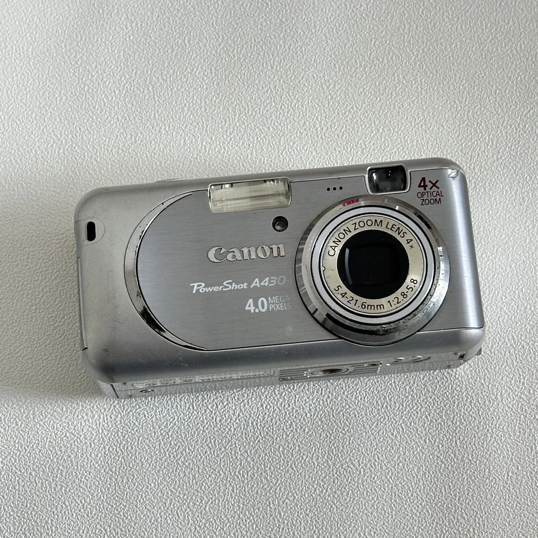 9新 Canon/佳能 a430 400w像素4倍光变 自备5号电池复古冷白皮CCD
