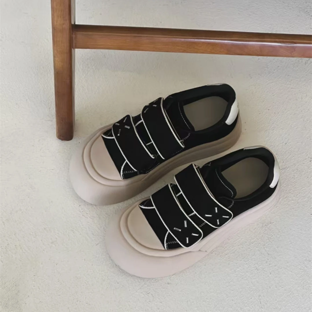 新款韩系魔术贴厚底增高圆头丑萌板鞋2025秋冬超火舒适百搭大头鞋