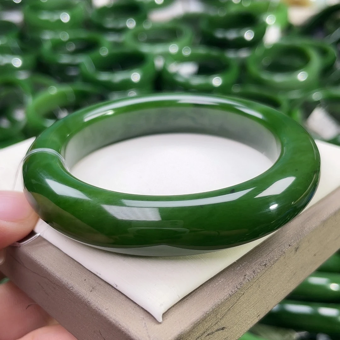 未镶嵌手镯和田玉（碧玉）