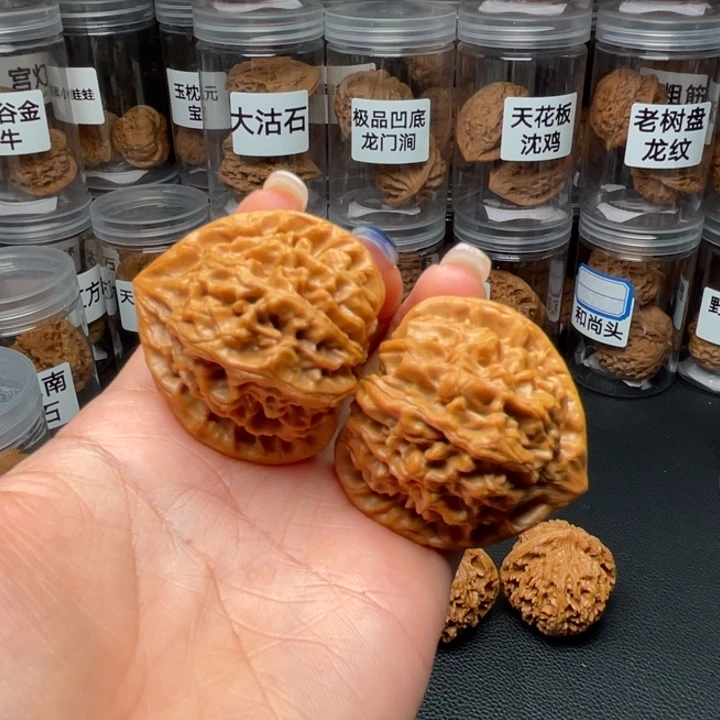 我***了文玩核桃吊坠龙门涧