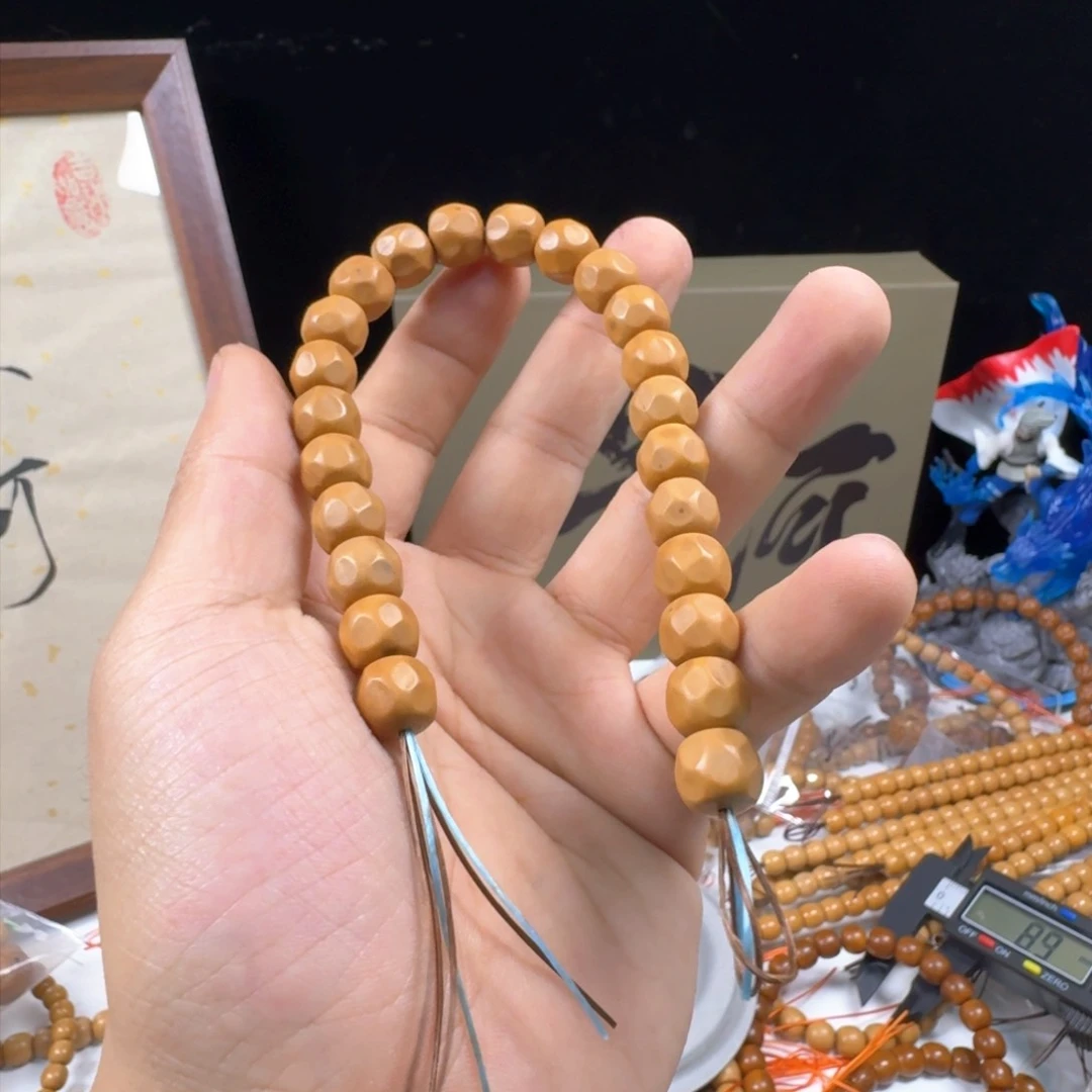 猴头核桃吊坠前*嗖福袋