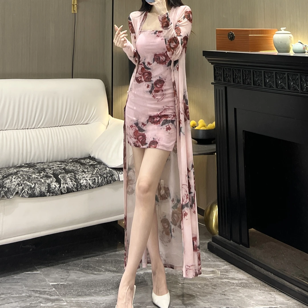 轻奢气质女人味挂脖吊带长袖俪质佳人显瘦修身性感百搭开衫连衣裙