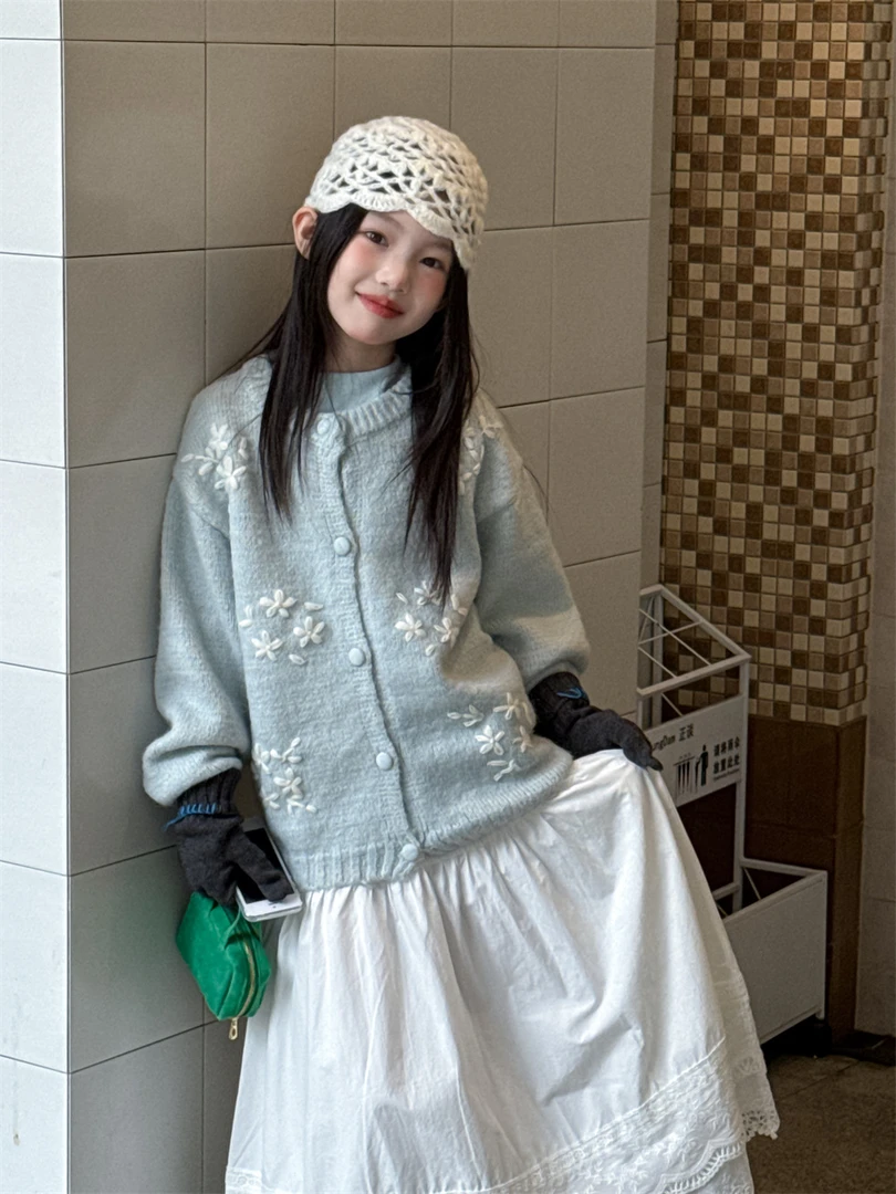 2025年秋季新女童绣花开衫毛衣长袖保暖甜美风韩版针织外套72226
