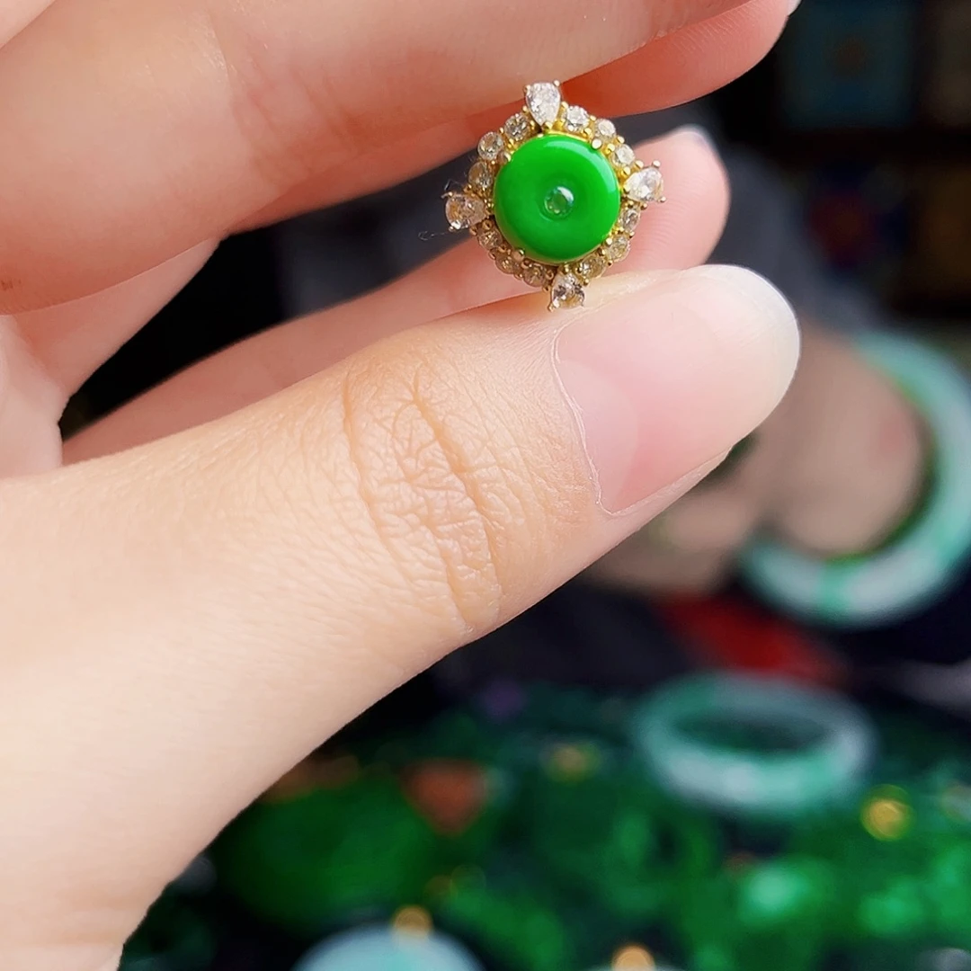 颈饰银S925镶嵌翡翠多样性