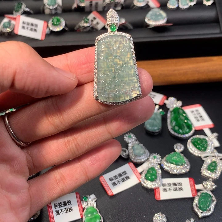 吊坠(不含链)未镶嵌翡翠
