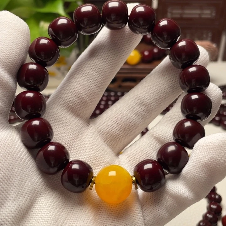 海***羽吊坠猴头核桃猴头手串