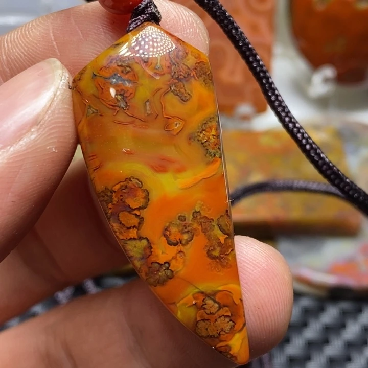 玛瑙/玉髓颈饰未镶嵌人**火