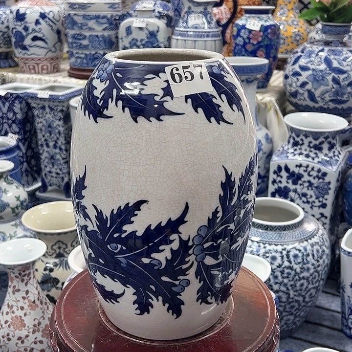 摆件手工手绘高温釉下彩摆件，花瓶