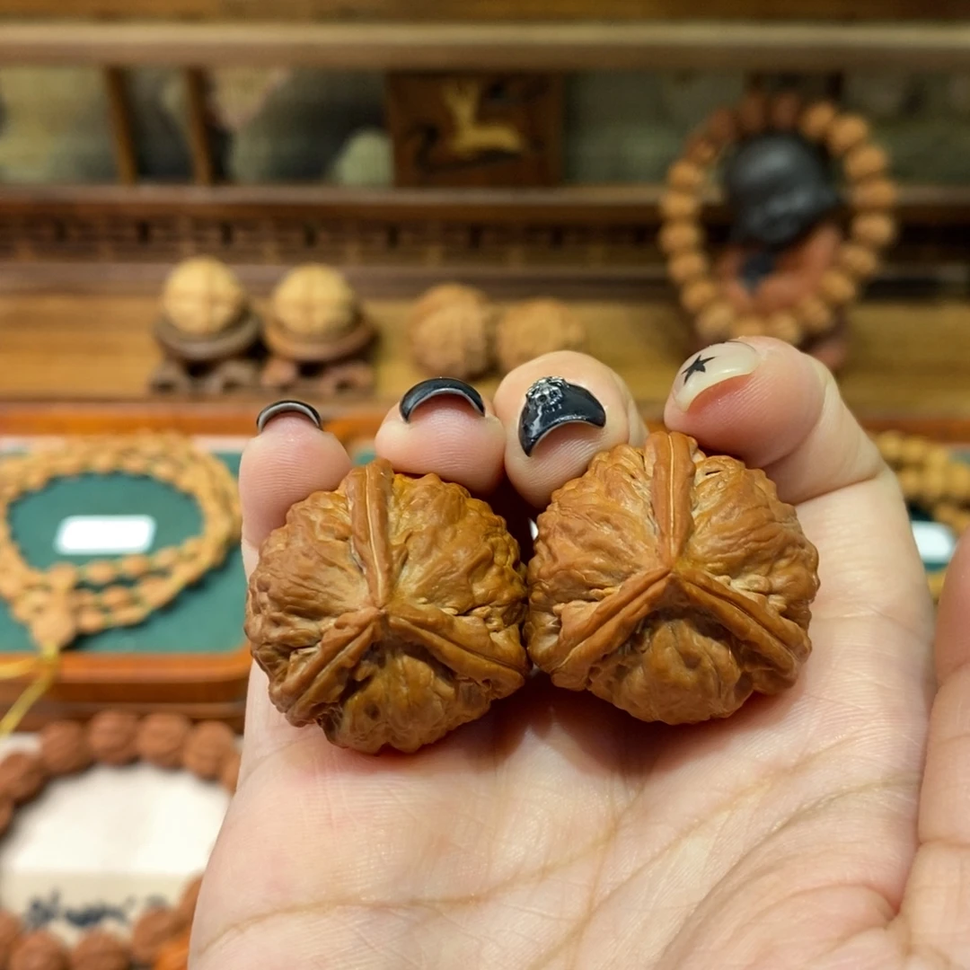 把件文玩核桃秋子三棱