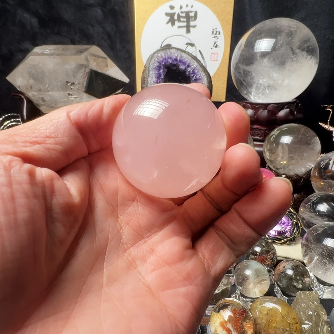 芙蓉石未镶嵌珠宝半成品天然粉球