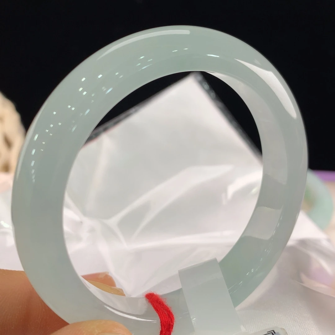 翡翠手镯未镶嵌111-0102