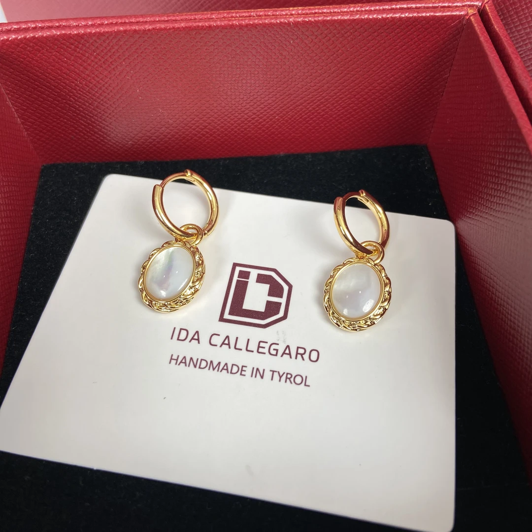 铜合金耳饰 《货号9123》明星同款白色椭圆吊坠