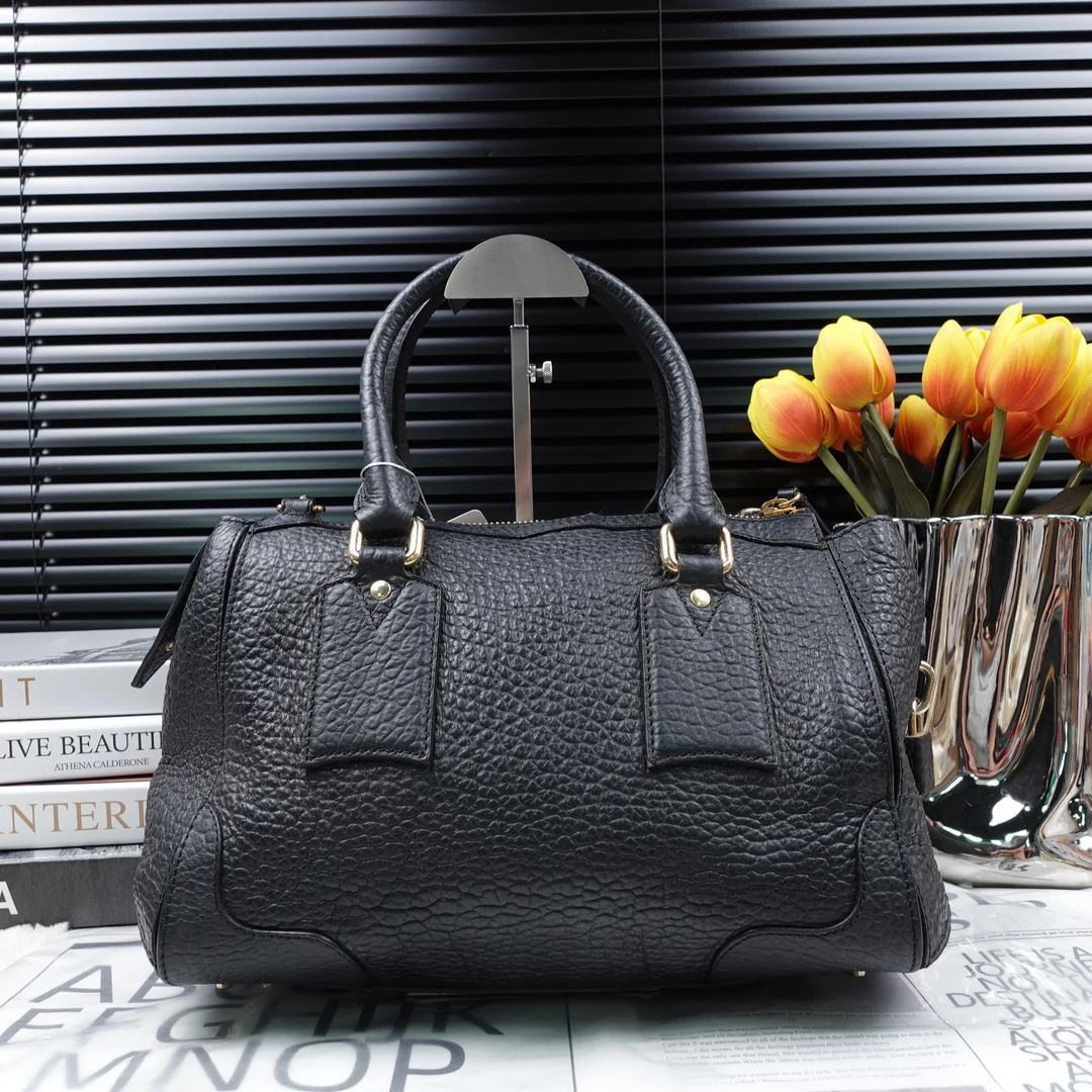 95新 BURBERRY/博柏利  /单肩包/T10233428