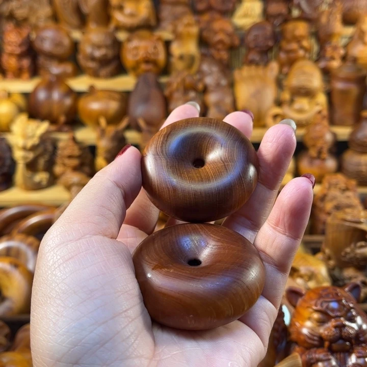 王***杰柏木（崖柏）崖柏手把件