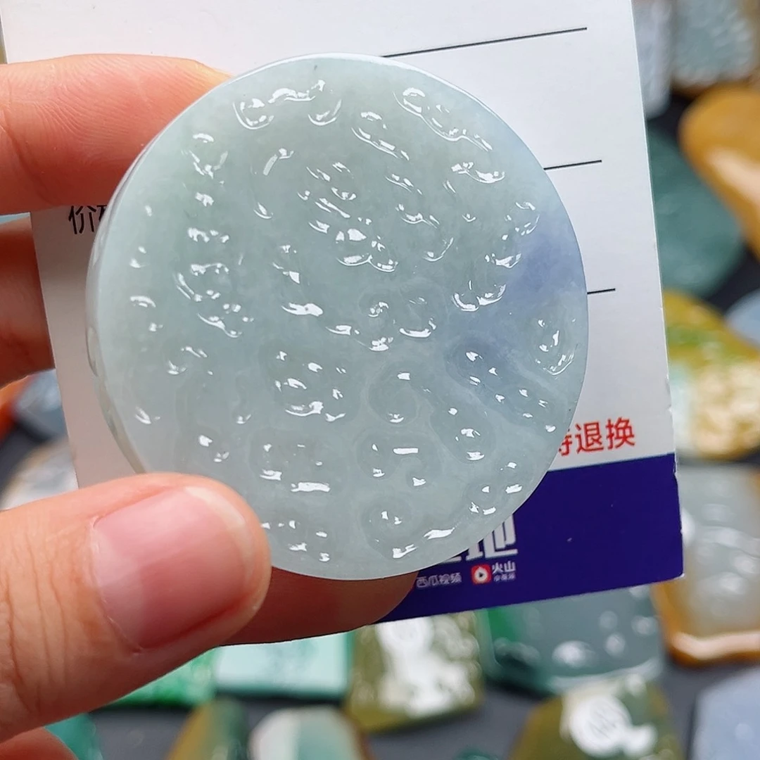 翡翠未镶嵌颈饰咸**鞋翡翠