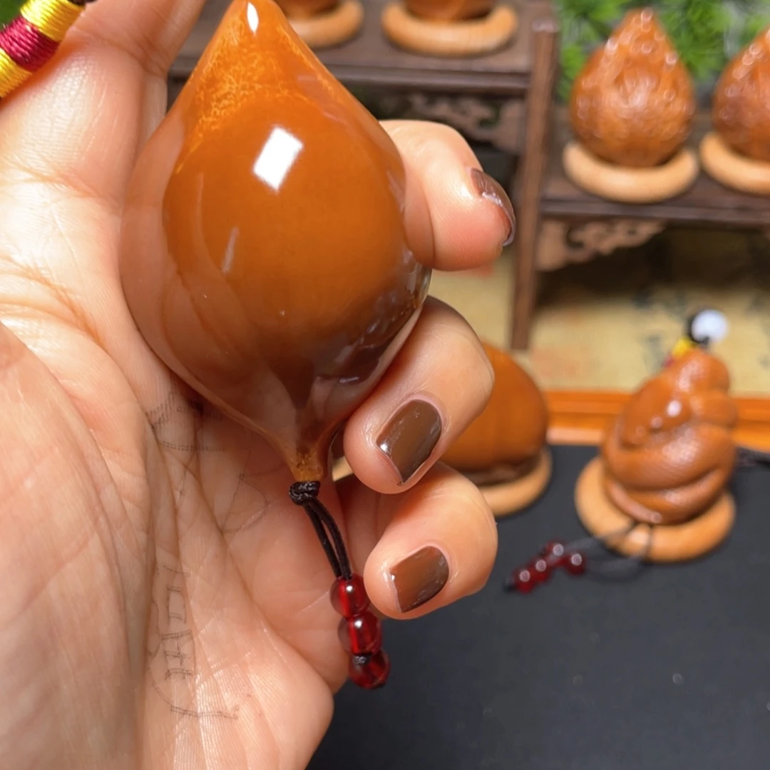 橄榄核吊坠蝴蝶37穿配