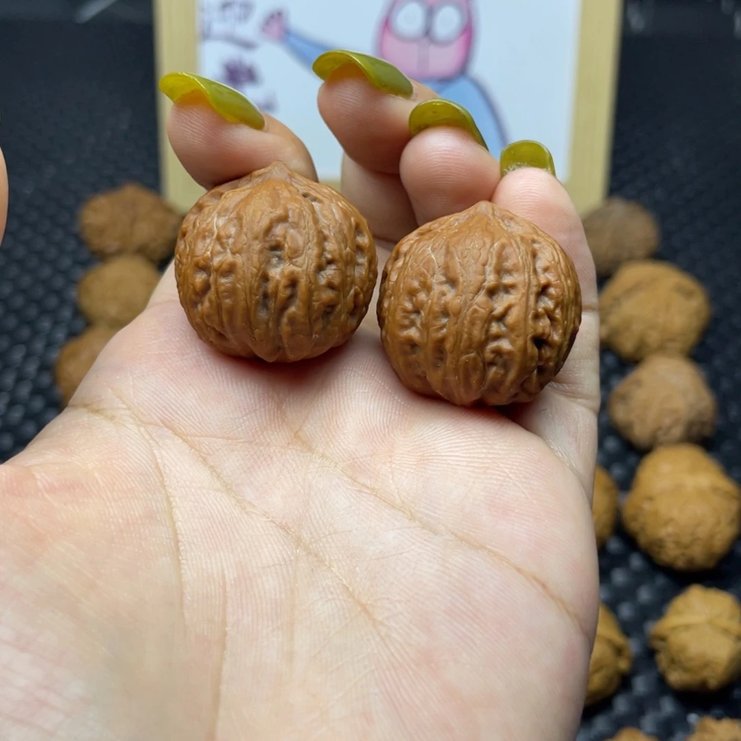 文玩核桃吊坠小手捻