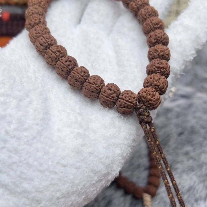 椒***家金刚菩提吊坠老树王12s