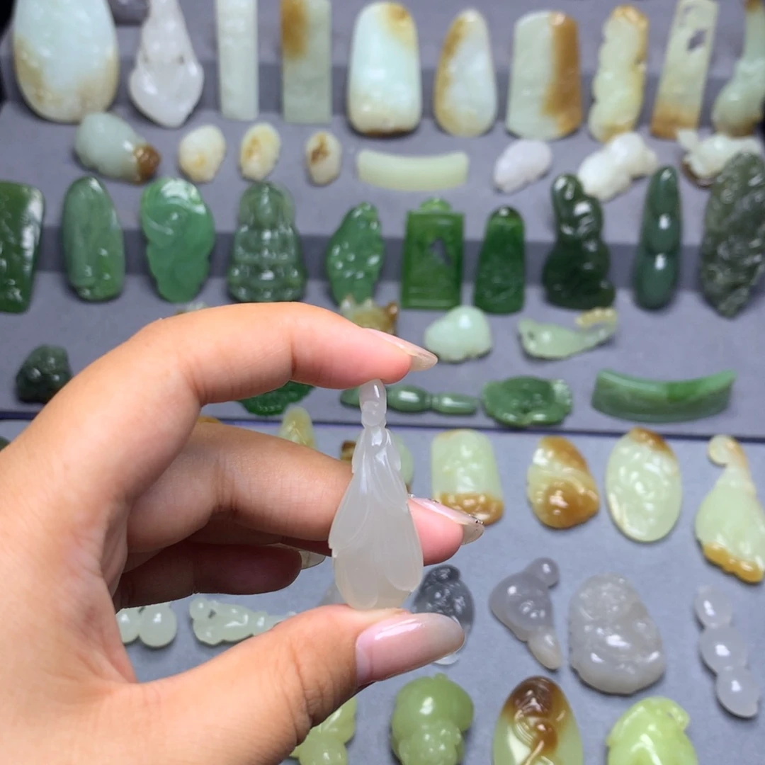 未镶嵌和田玉挂件