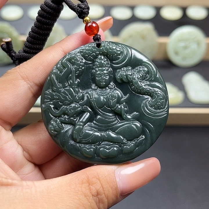 颈饰未镶嵌和田玉