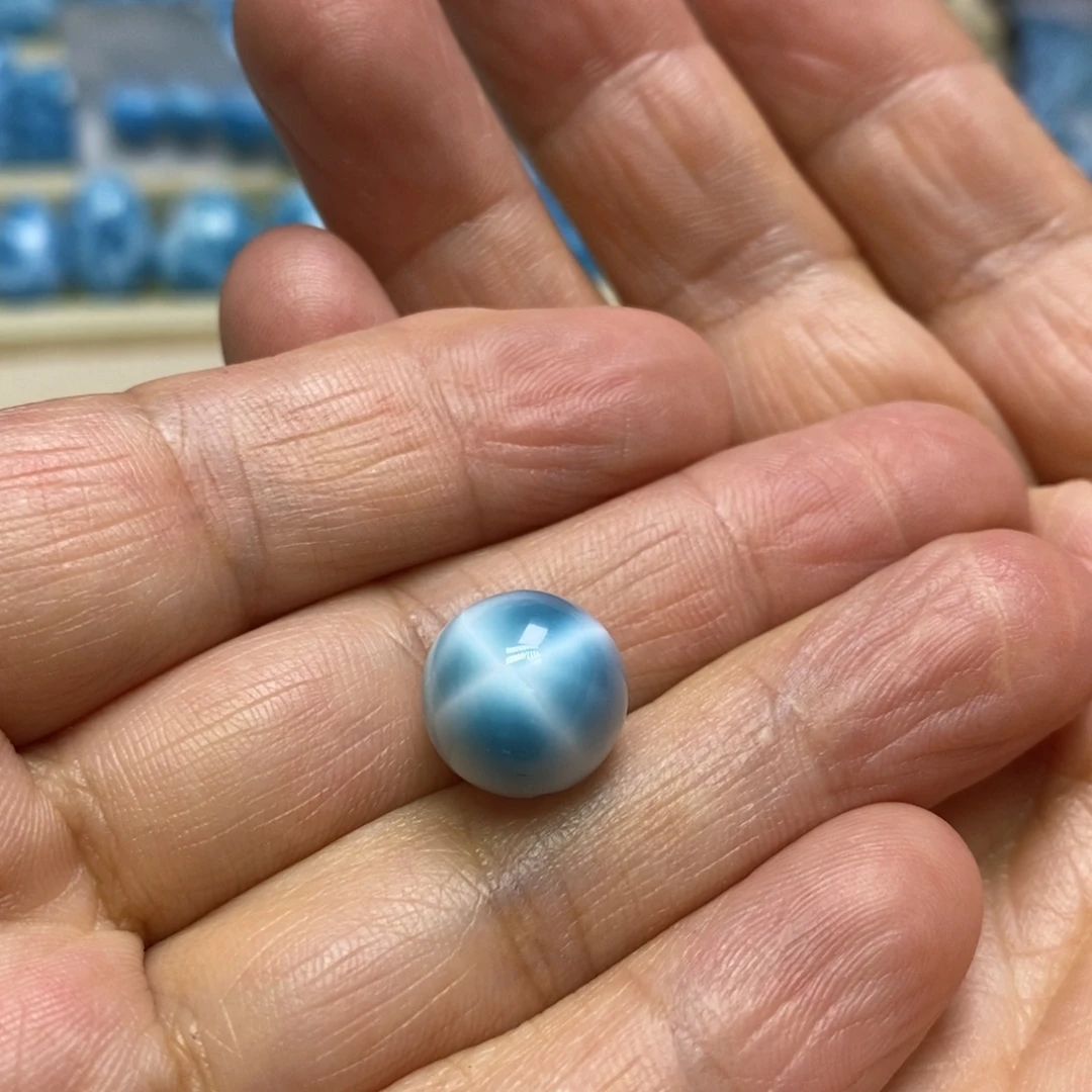 哦***)未镶嵌针钠钙石（海纹石）颈饰