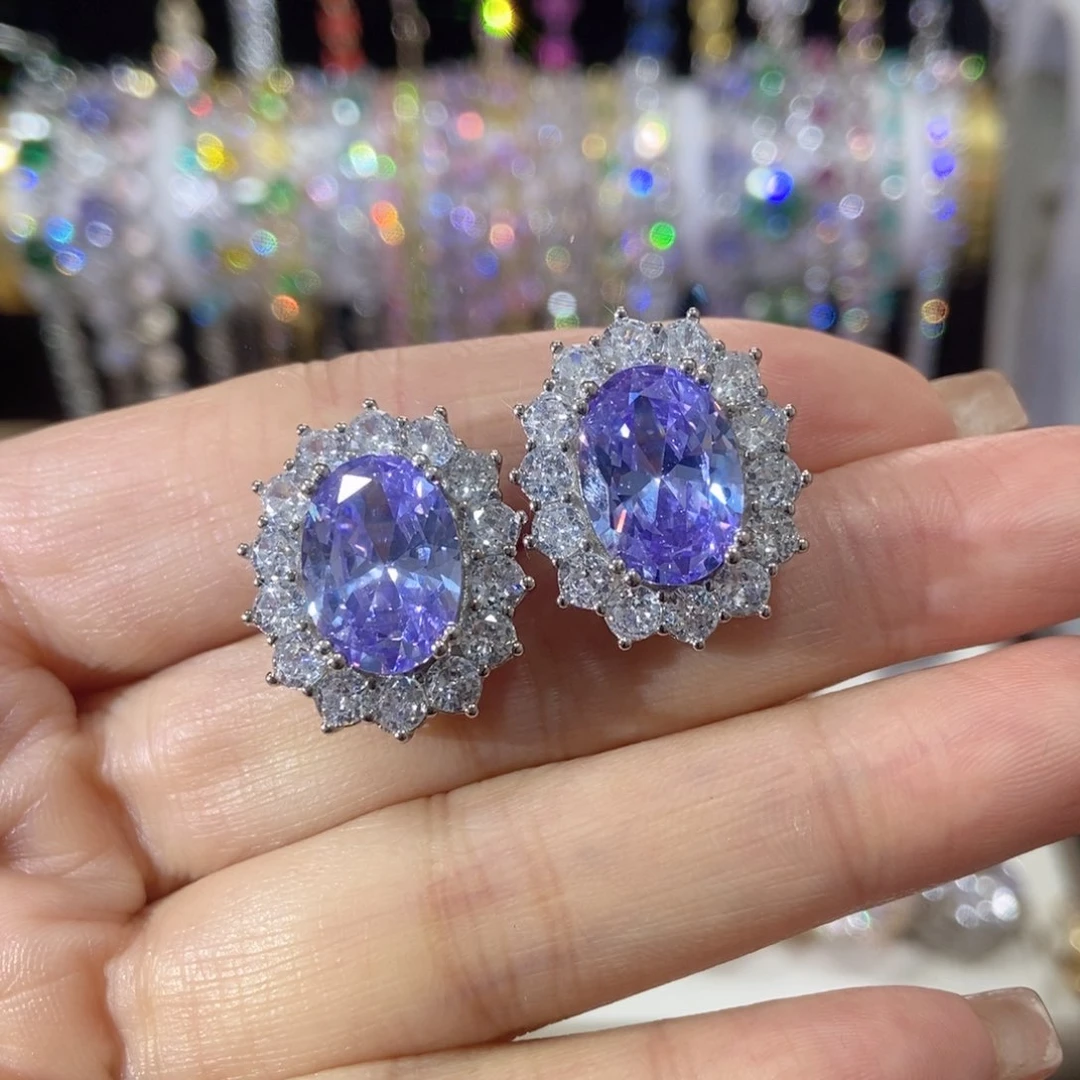 66锆石（处理）耳钉