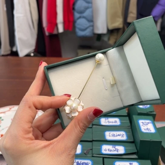 瓷片68。。。。。。。。。。。。。。。