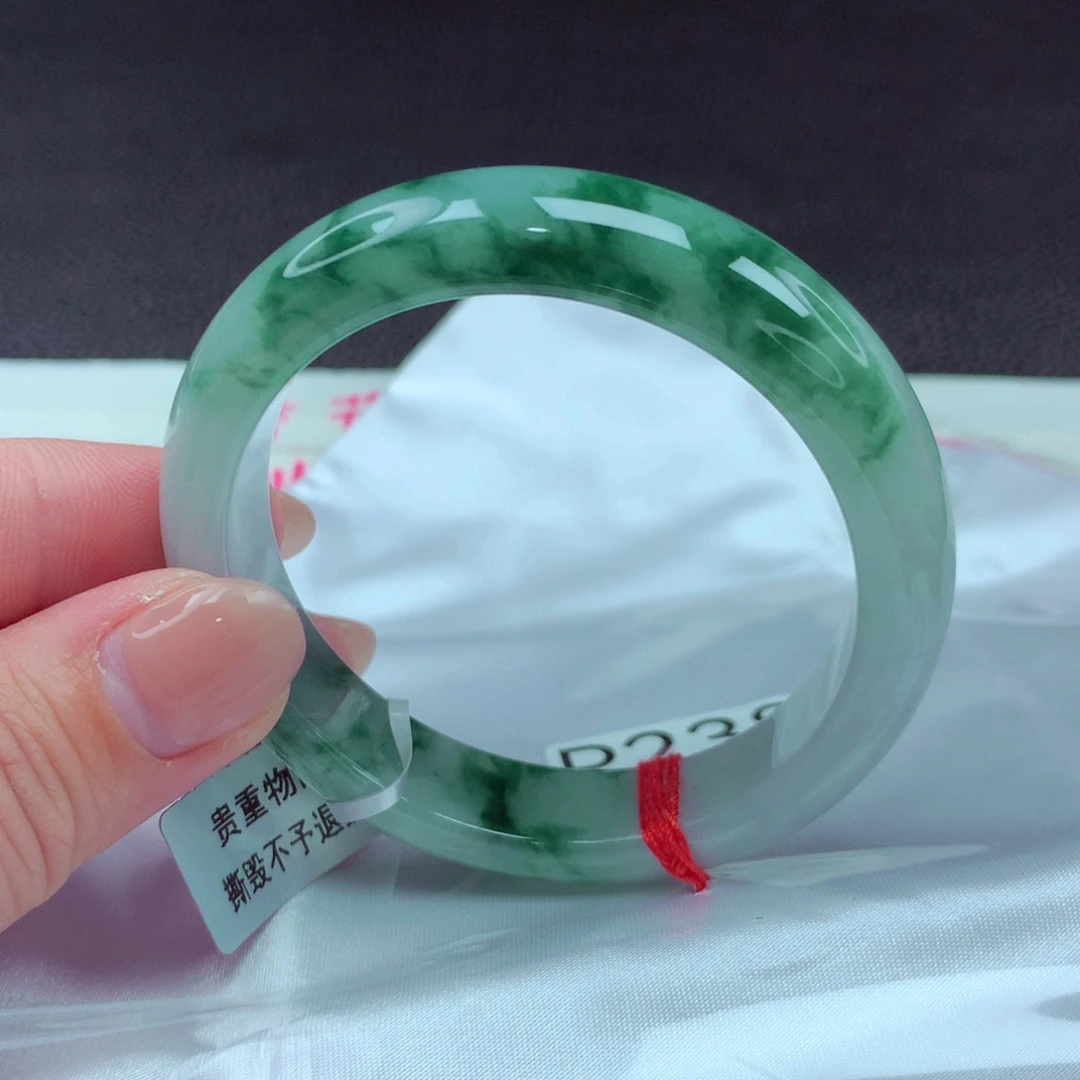 翡翠手镯未镶嵌手镯88