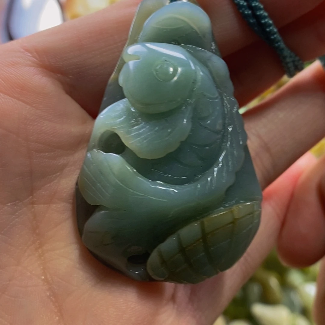 蛇纹石玉吊坠未镶嵌