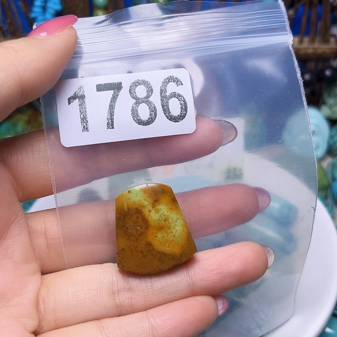 绿松石未镶嵌珠宝半成品