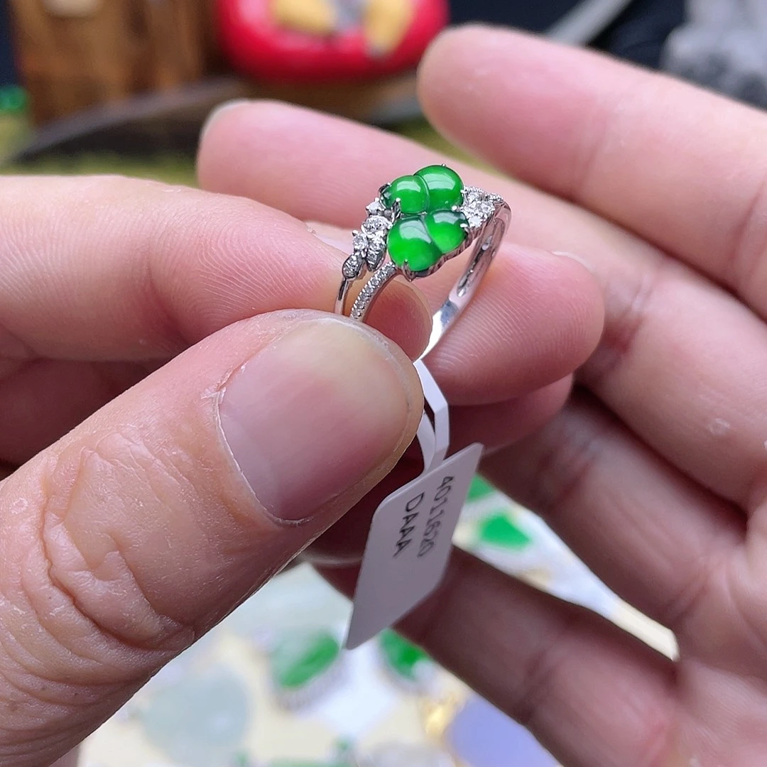 翡翠颈饰18K金镶嵌回流