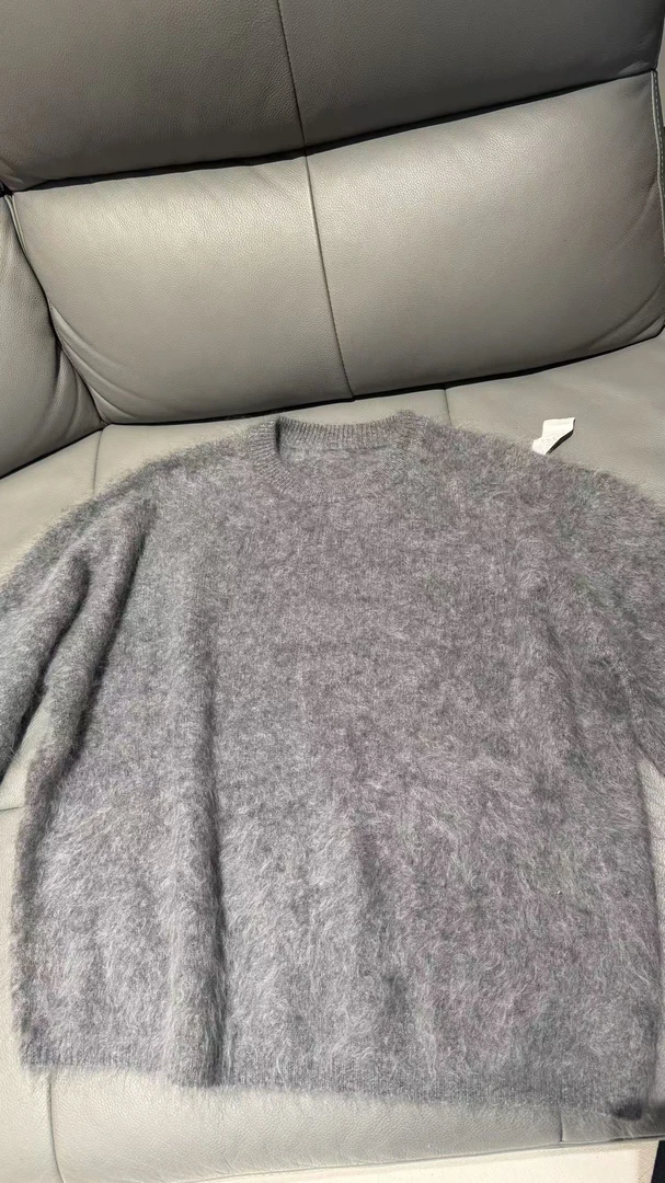 2025年100羊毛厚款纯色针织保暖发热常规圆领衫灰色时尚毛衣女装