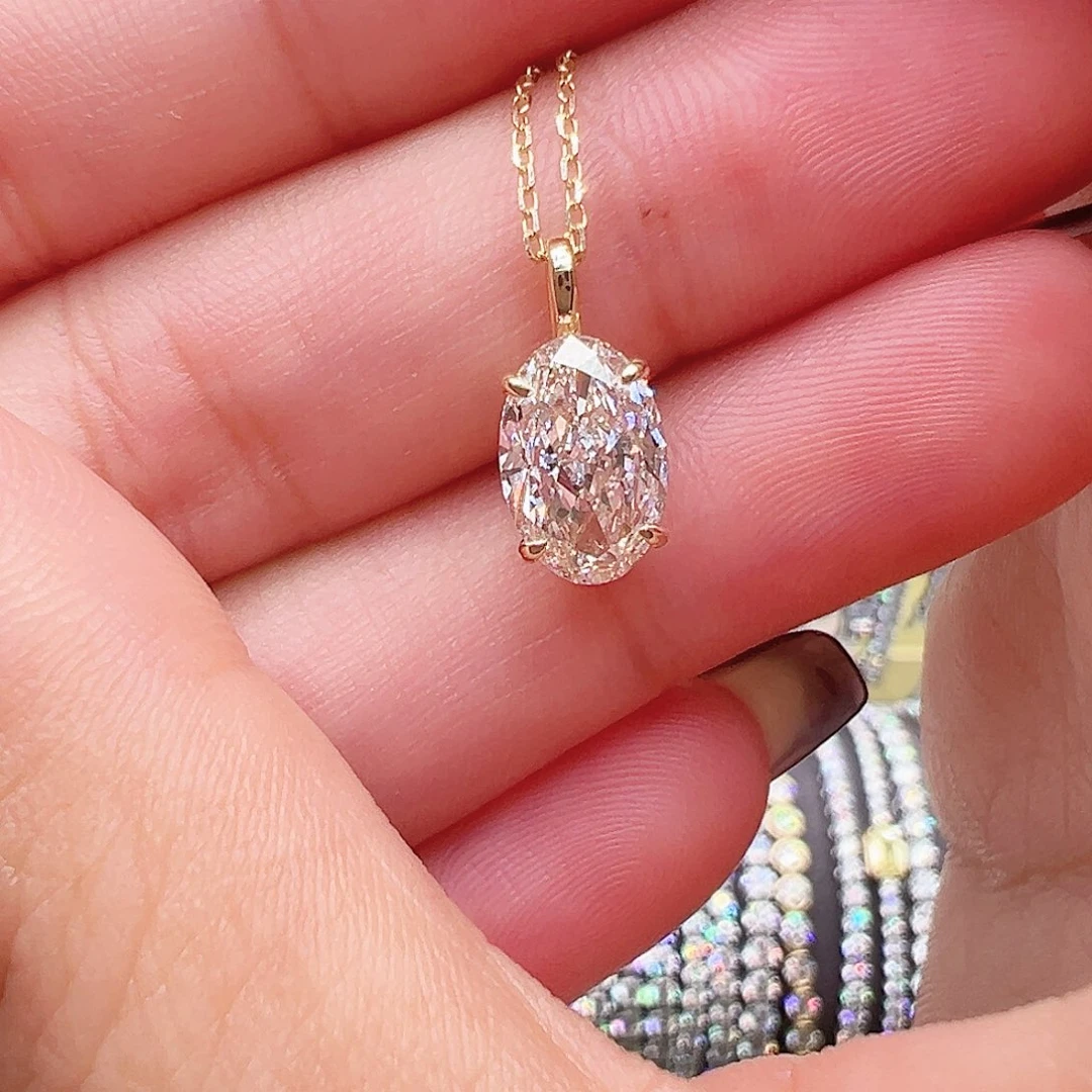 合成钻石颈饰18K金镶嵌