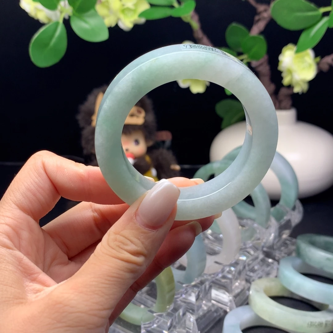 梓***ャ定制翡翠未镶嵌翡翠手镯53