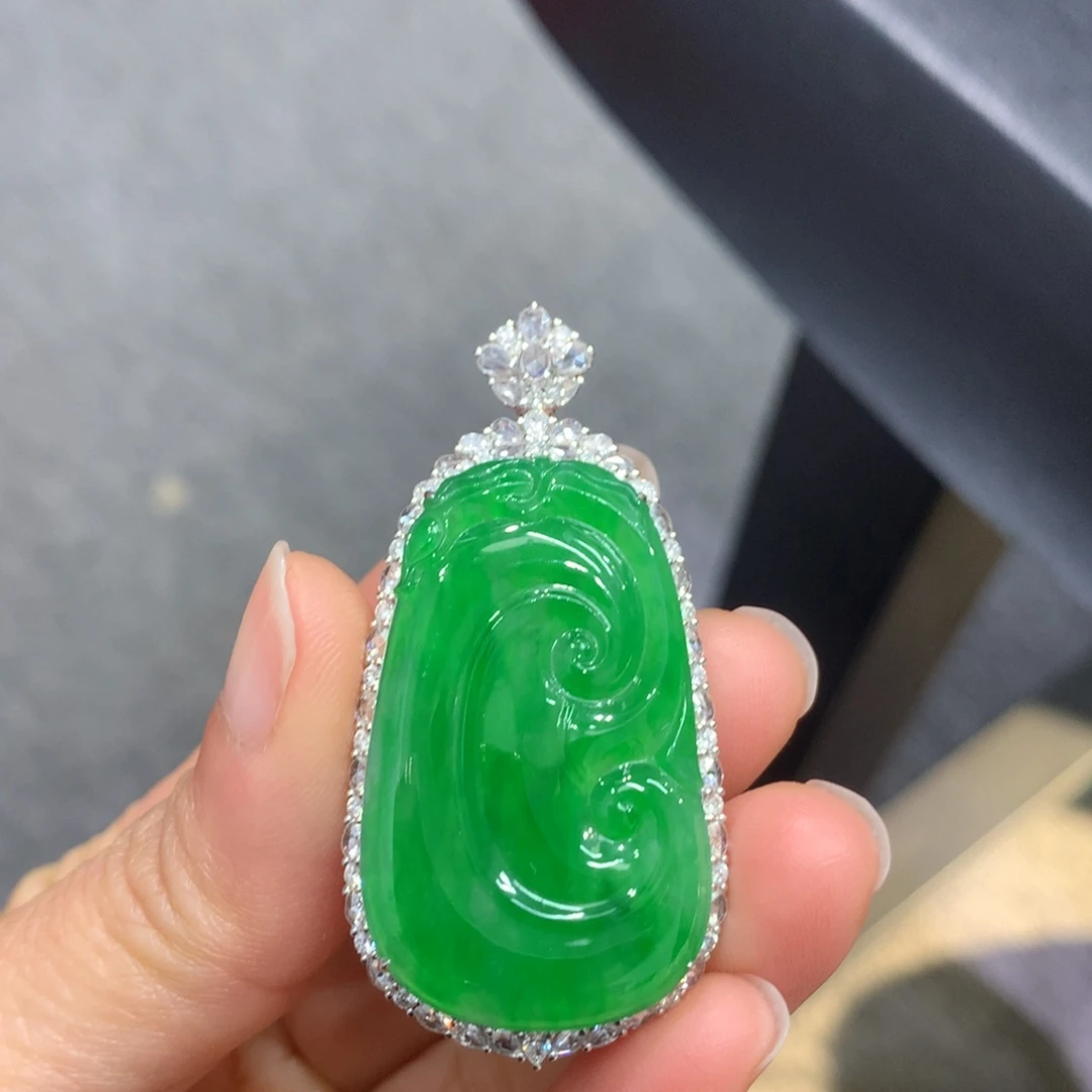 翡翠18K金镶嵌吊坠(不含链)