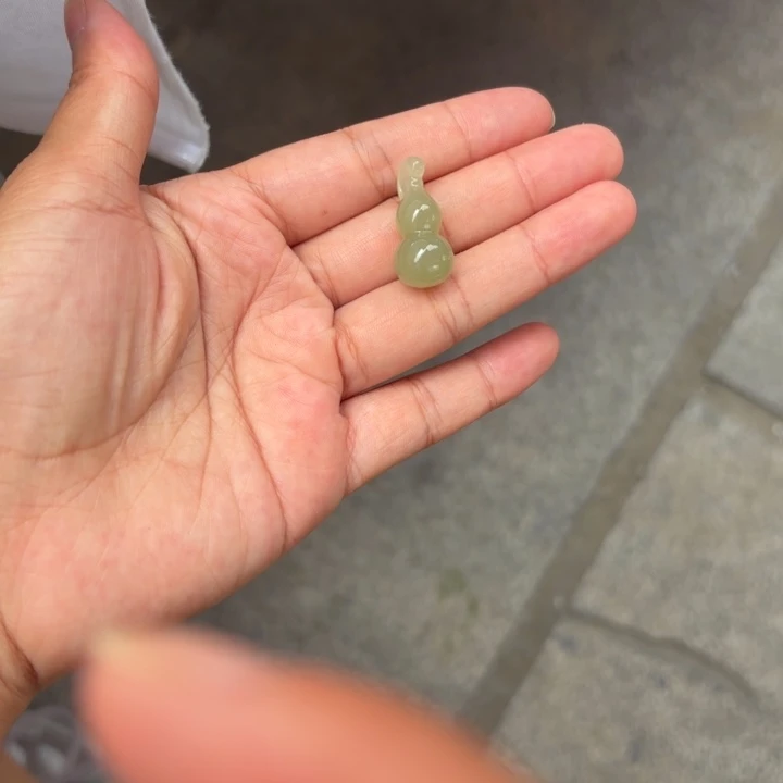 和田玉未镶嵌吊坠(不含链)