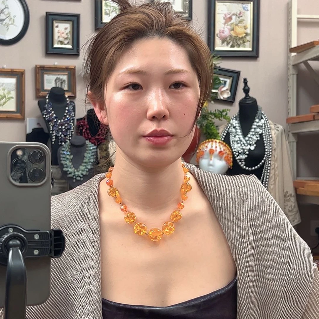 沈***浪颈饰玻璃编号301 项链