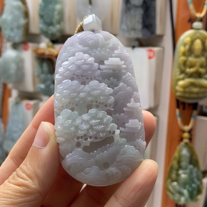 翡翠未镶嵌颈饰山水