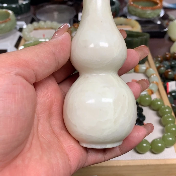 和田玉未镶嵌珠宝奇石天*