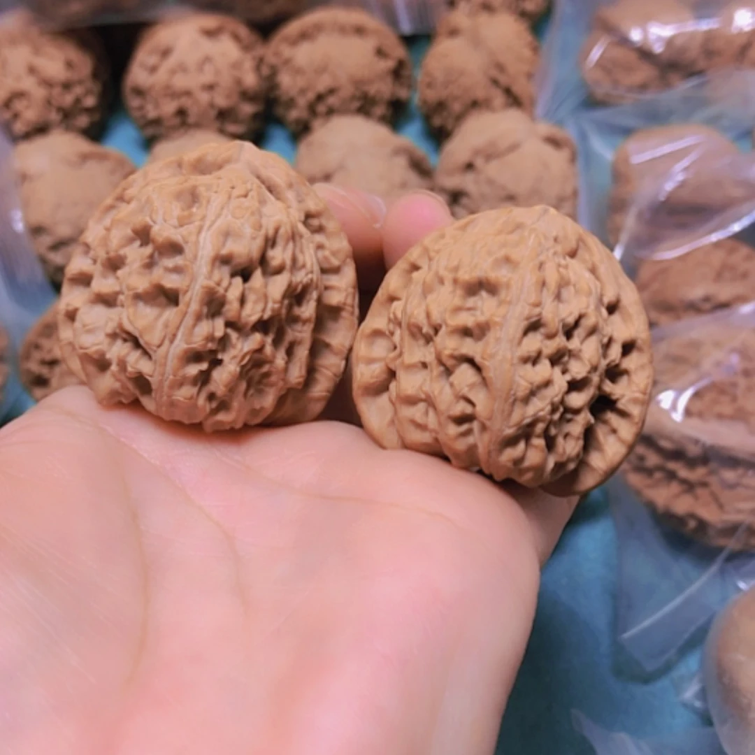 【闪购商品】摆件核桃38.5白狮子修尖