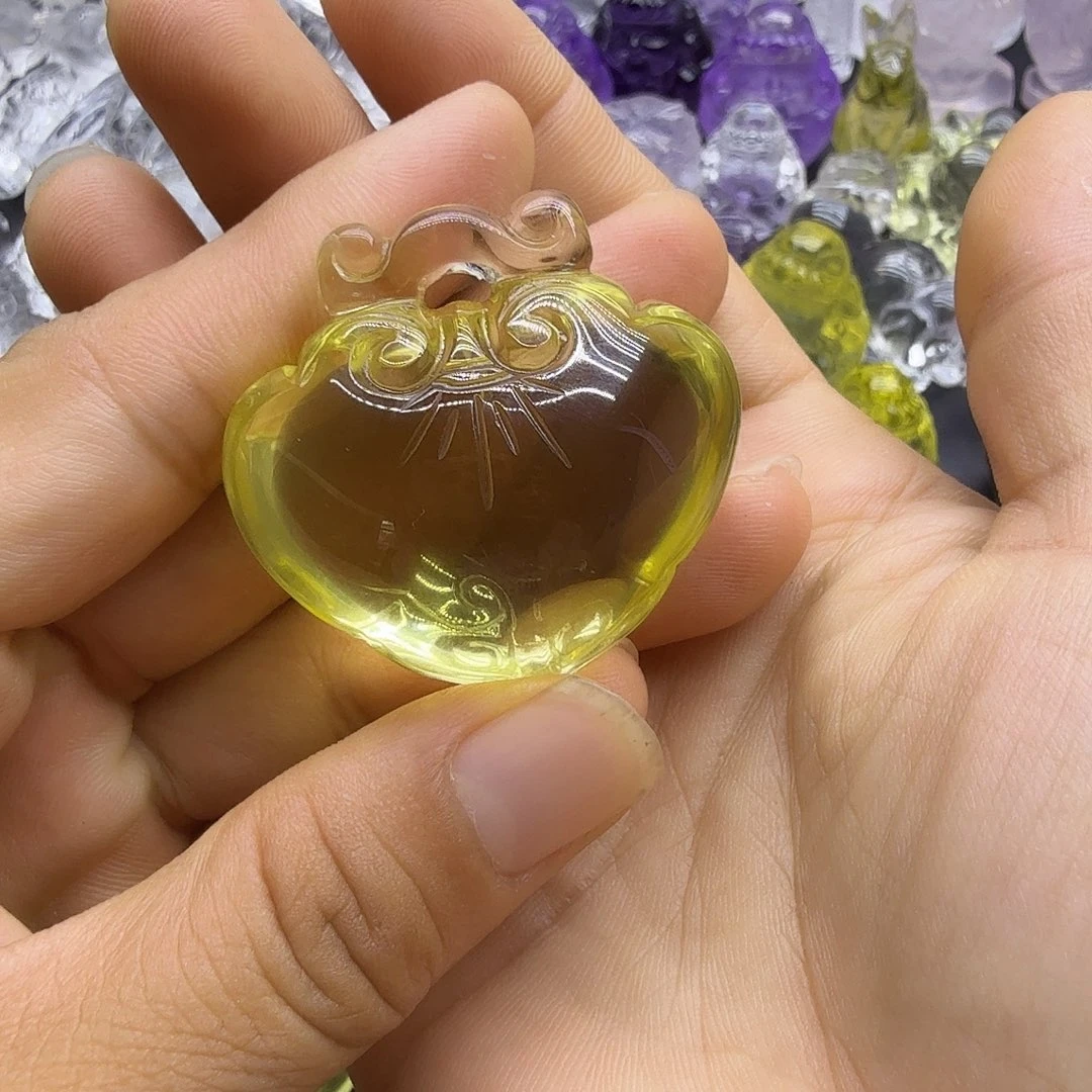 未镶嵌吊坠(赠链)水晶