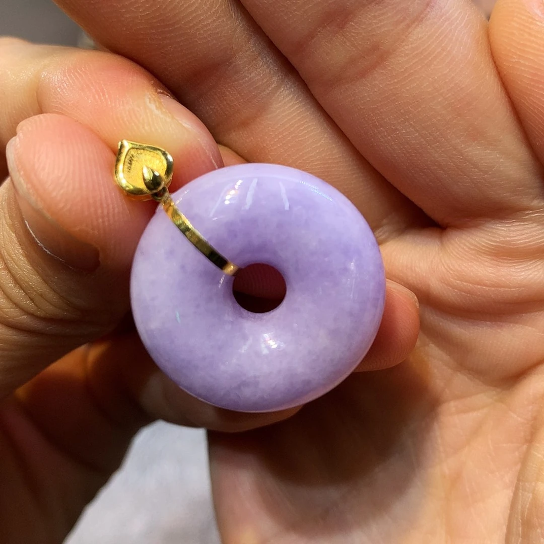 颈饰18K金镶嵌翡翠