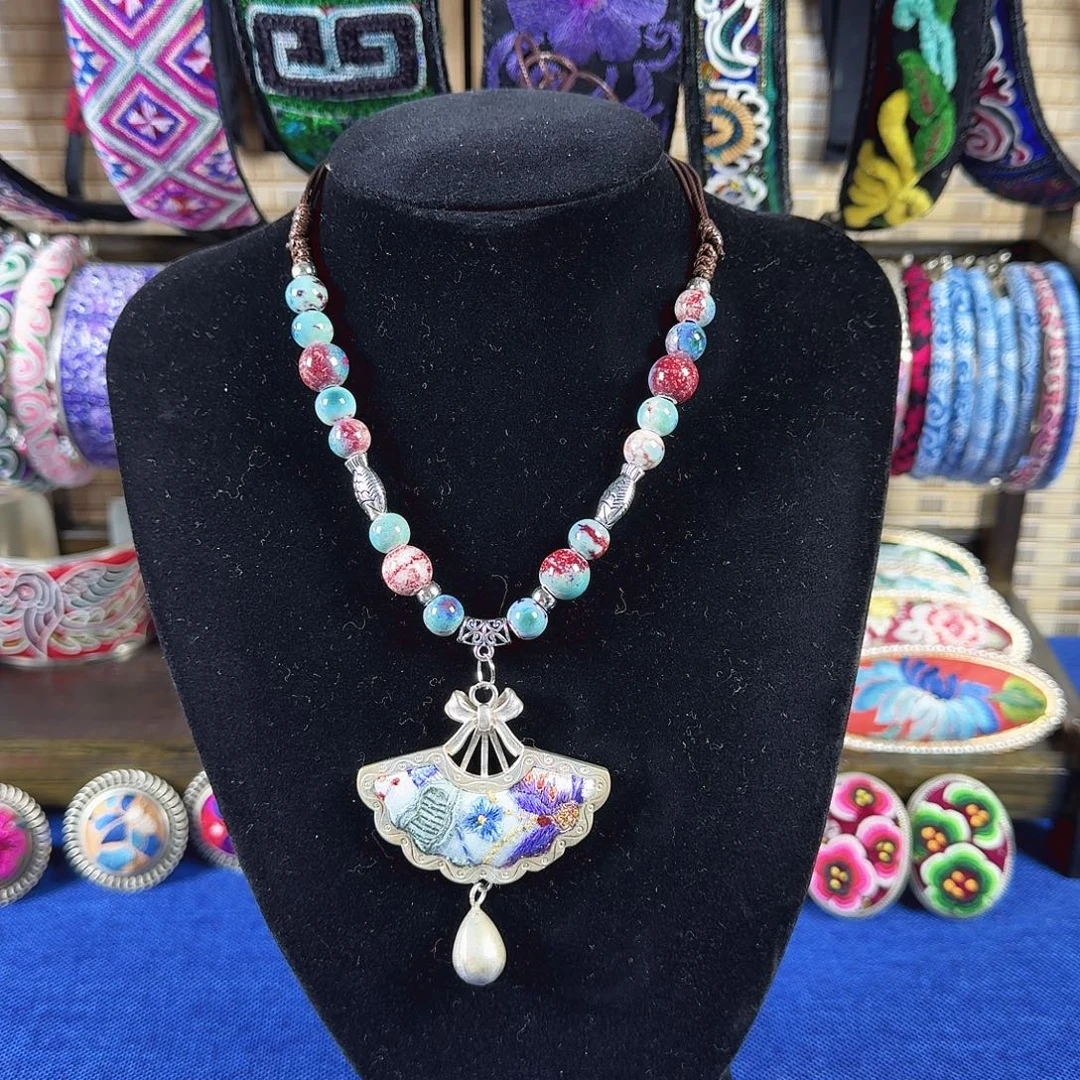 传承非遗刺绣饰品30