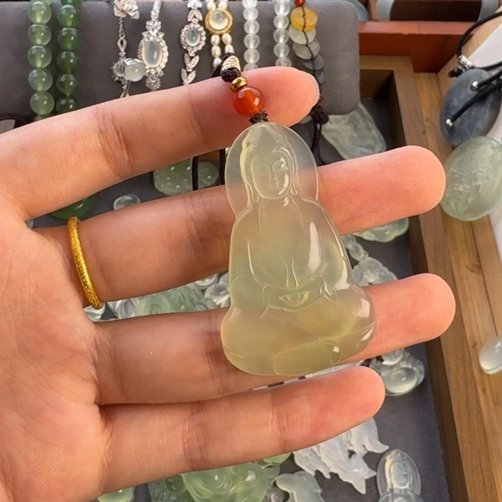 岫玉未镶嵌颈饰岫玉观音