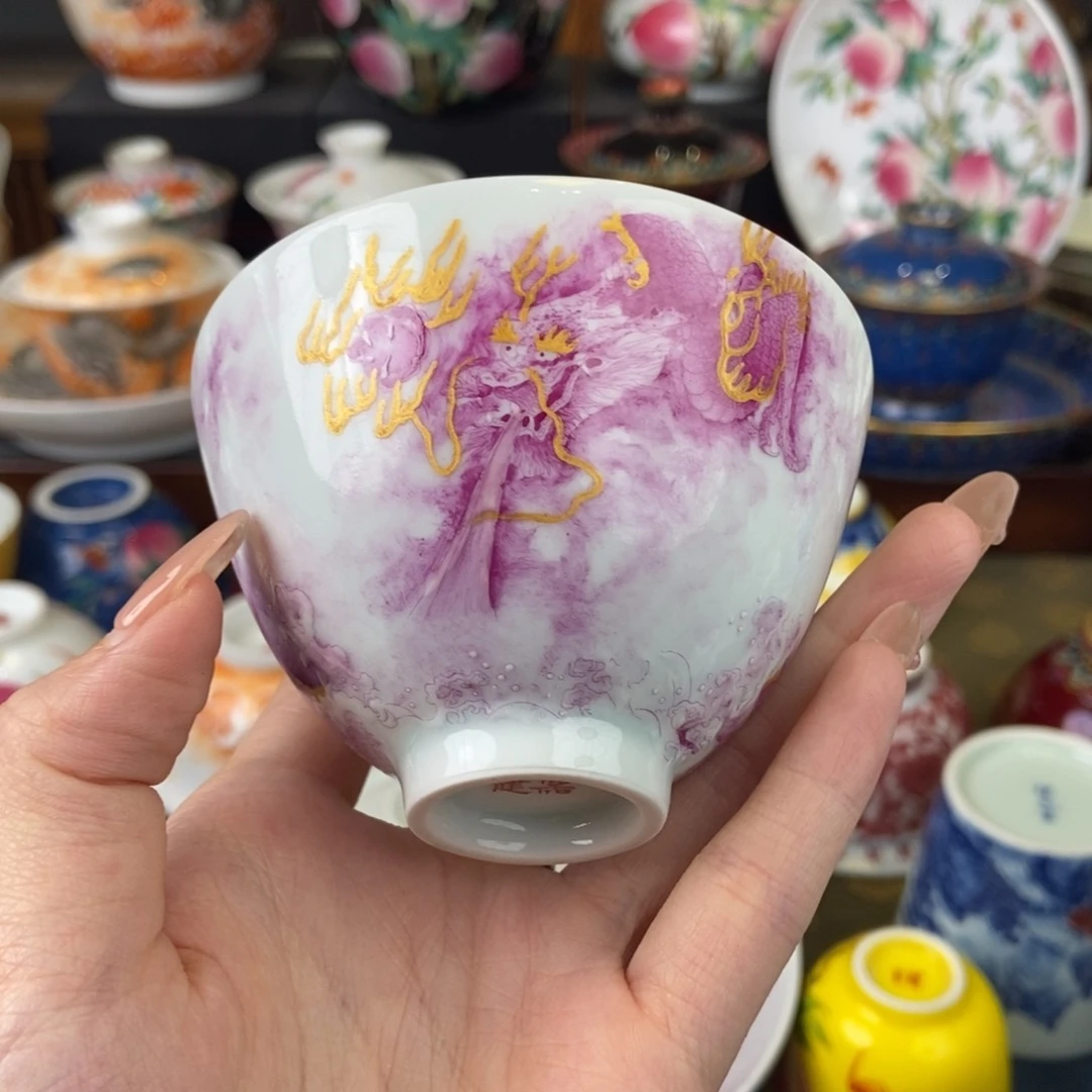 陶瓷艺术家的作品是一