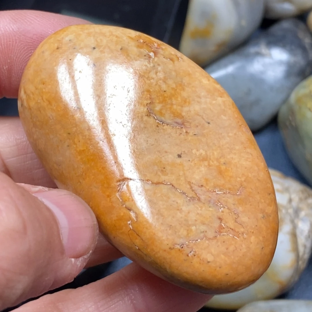 和田玉挂件足铂镶嵌